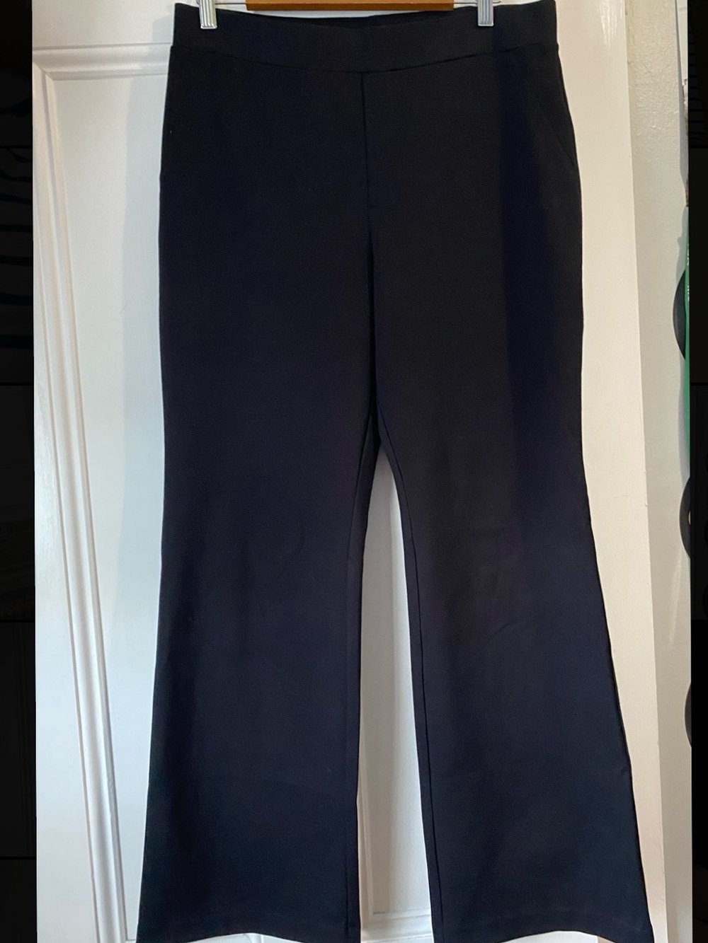 Michael Kors Black Boot-Cut Stretch pull on Pants excellent cond size L